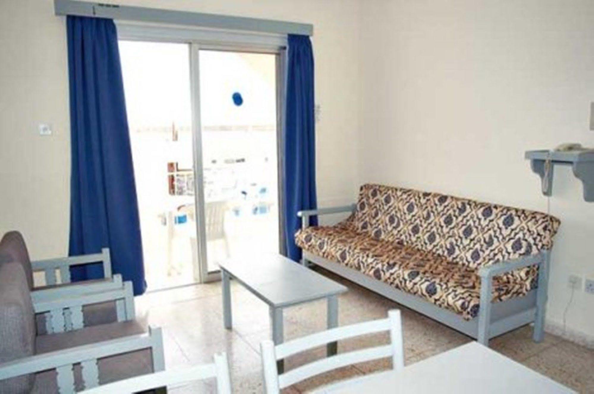 Efi Hotel Apts Agia Napa Exterior foto
